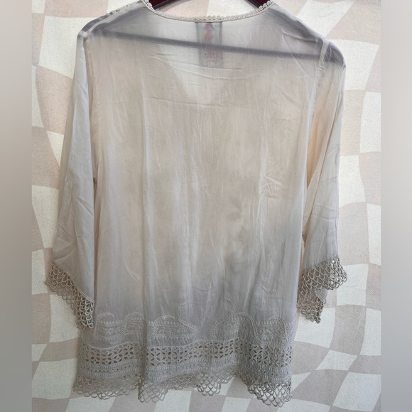 Johnny Was Beautiful Womens Ivory Floral Embroidered Long Sleeve Top Size Medium - Picture 6 of 8